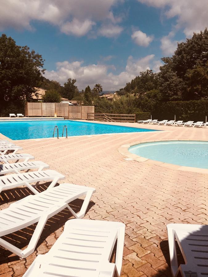 Camping Les Mimosas Hotell Pégomas Exteriör bild